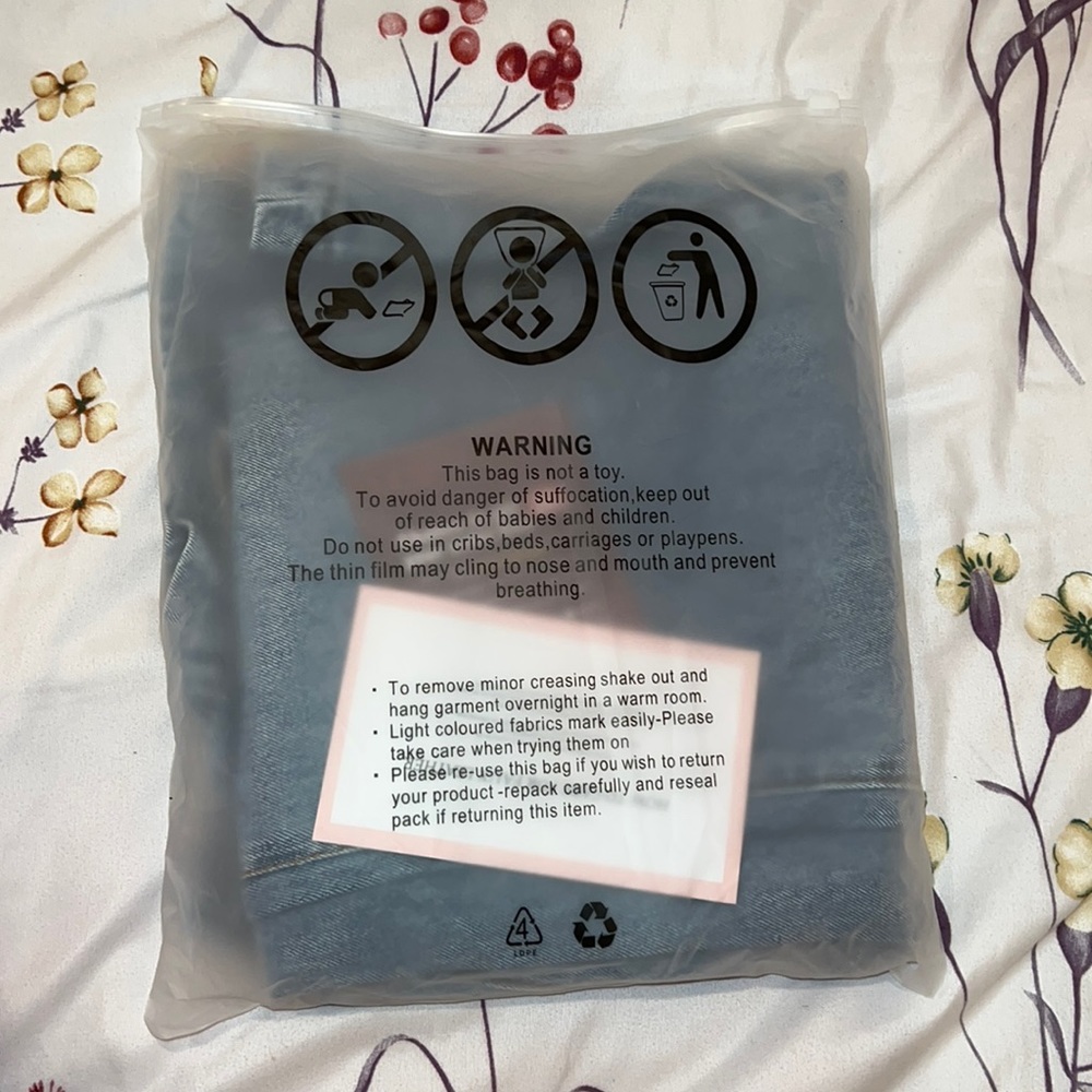 UNOPENED flare baggy boyfriend jeans